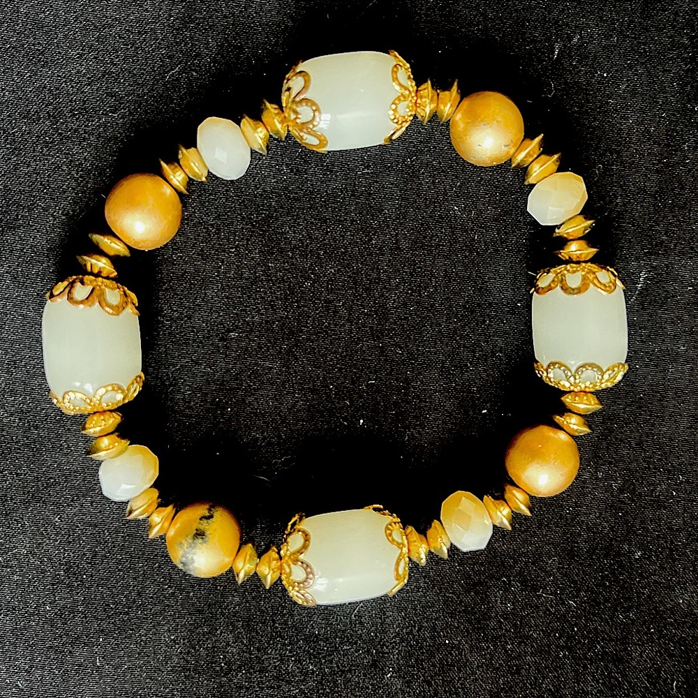Vintage Beaded Gold Toned Bracelet